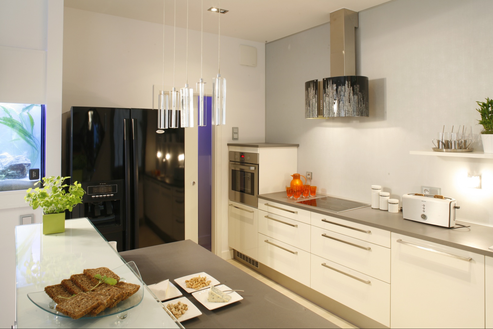 кухня без навесных шкафов современный стиль в квартире