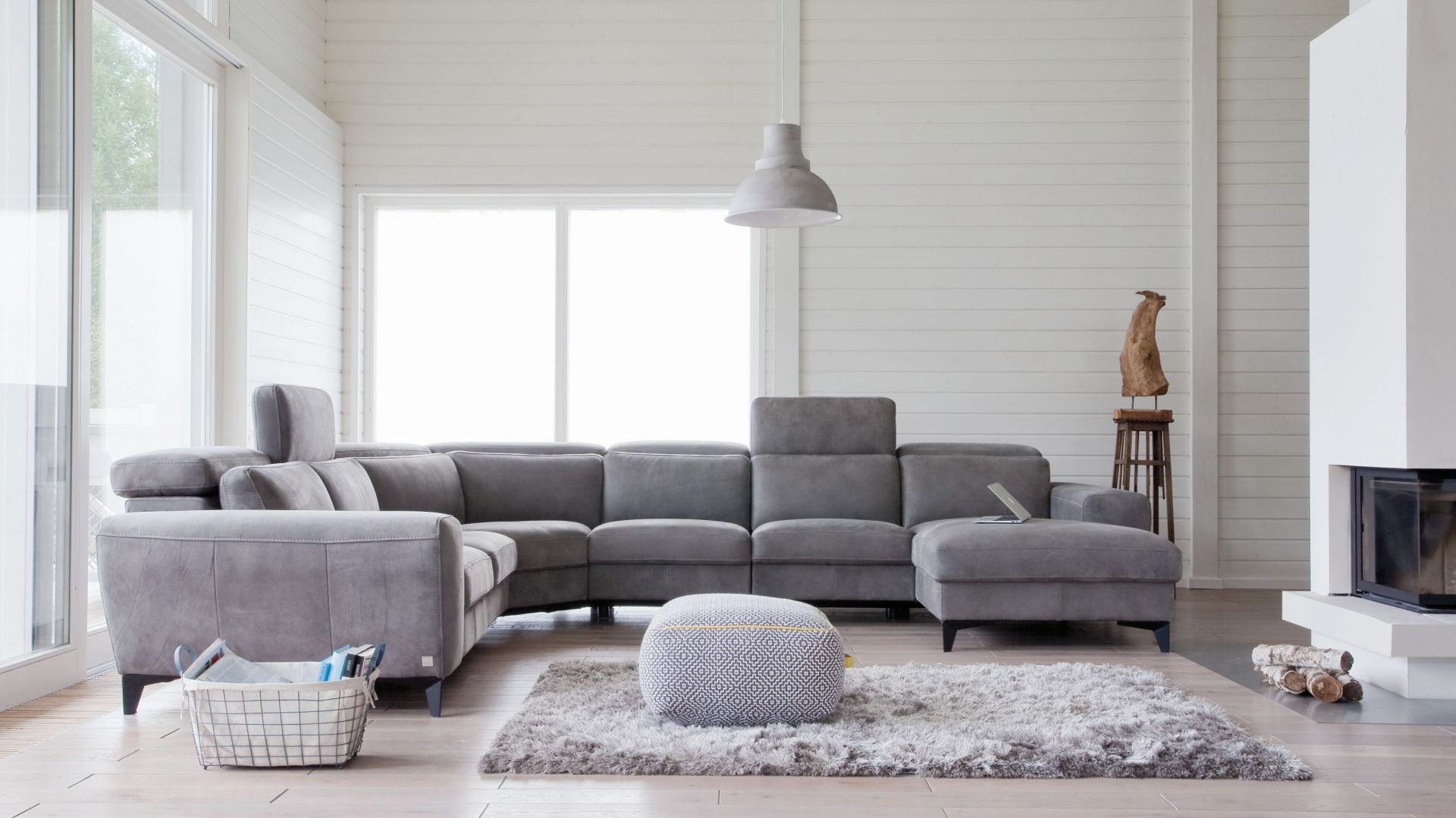 Sofa W Salonie Wietne Modele Na Wysokich N Kach