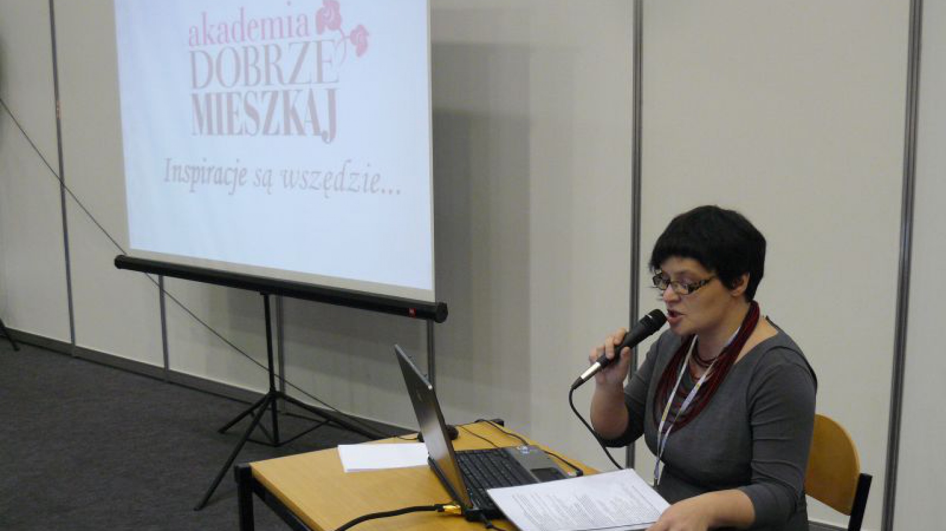 Założenia i plany Akademii Dobrze Mieszkaj przybliżyła Justyna Łotowska, redaktor naczelna magazynu Dobrze Mieszkaj.