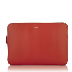 Czerwona torba na laptopa. Fot. Radley.