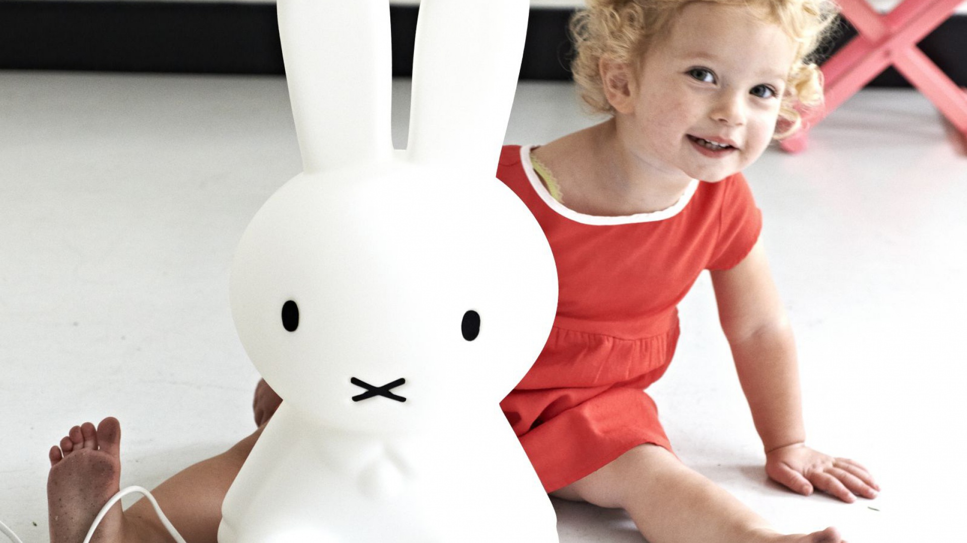 Lampa Miffy marki Mr Maria w rozmiarze S. Fot. Mr Maria.