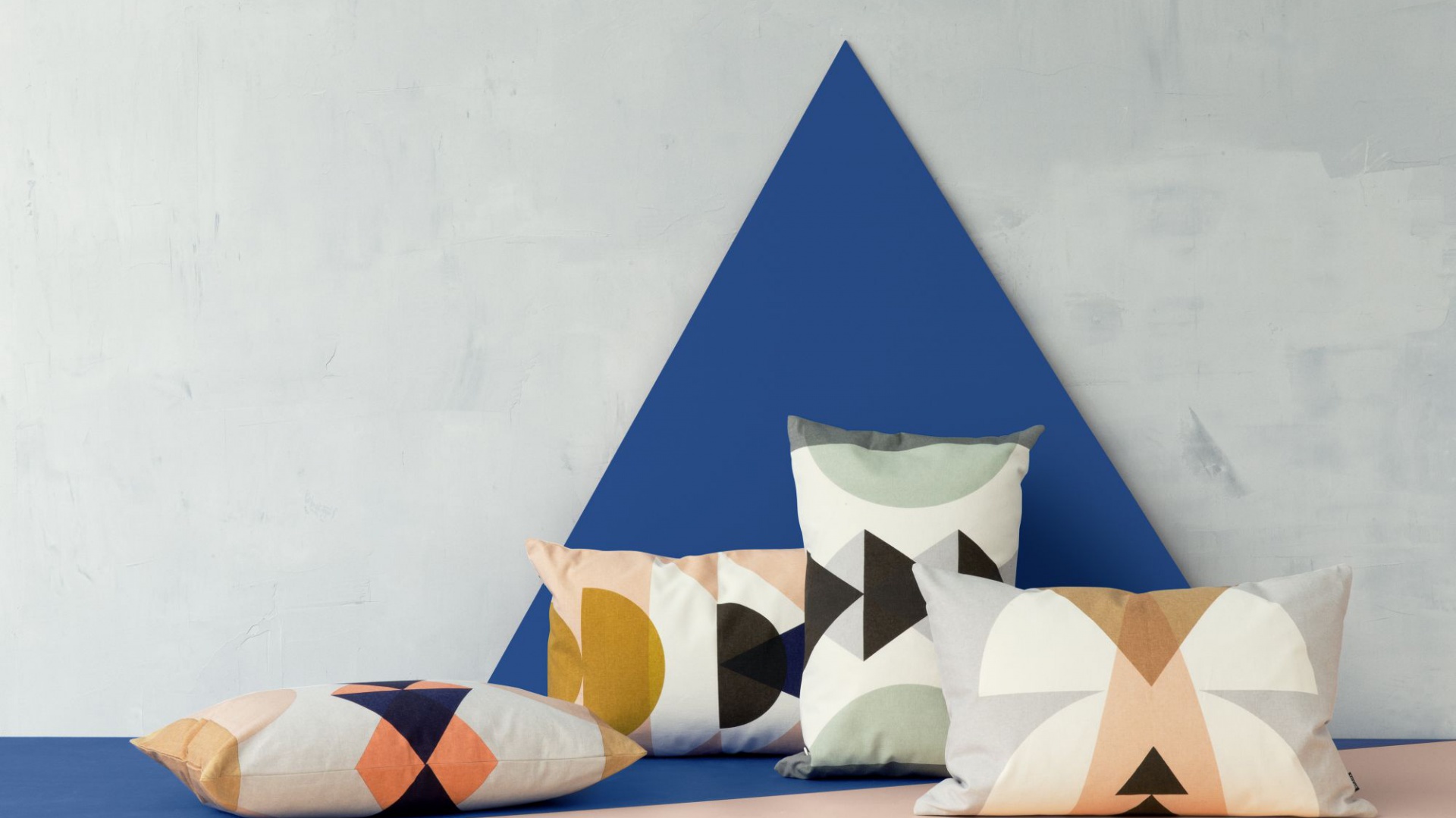 Dekoracja sypialni: polecamy geometryczne inspiracje