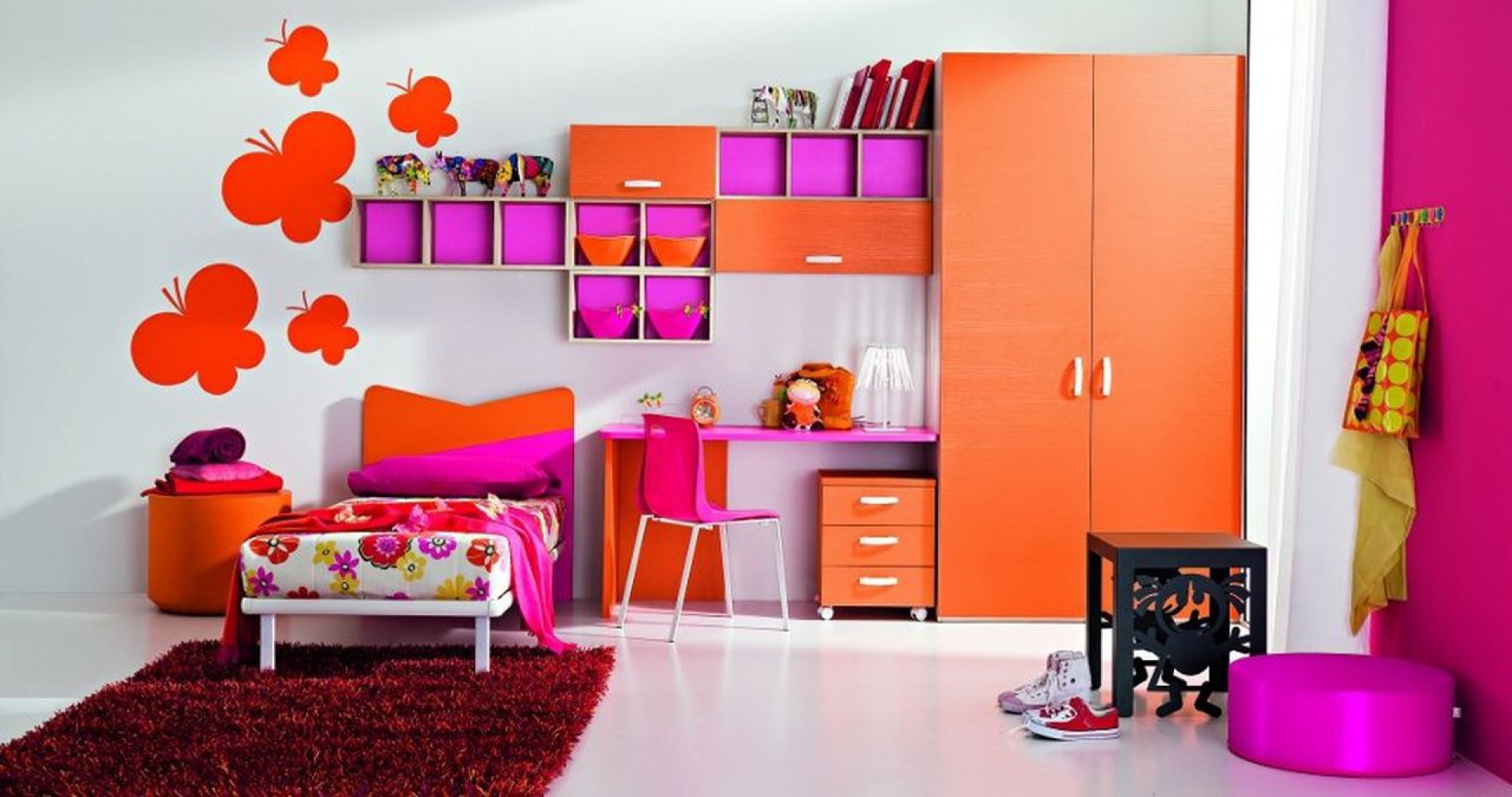 шкаф оранжевый в детскую