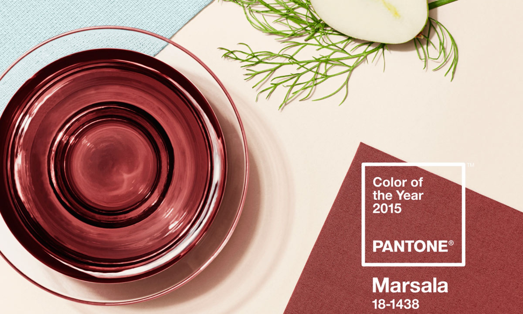 Kolorem roku 2015 wybrano ocień Marsala 18-438, który doskonale prezentuje się w towarzystwie delikatnych, jasnych odcieni. Fot. Instytut Pantone.