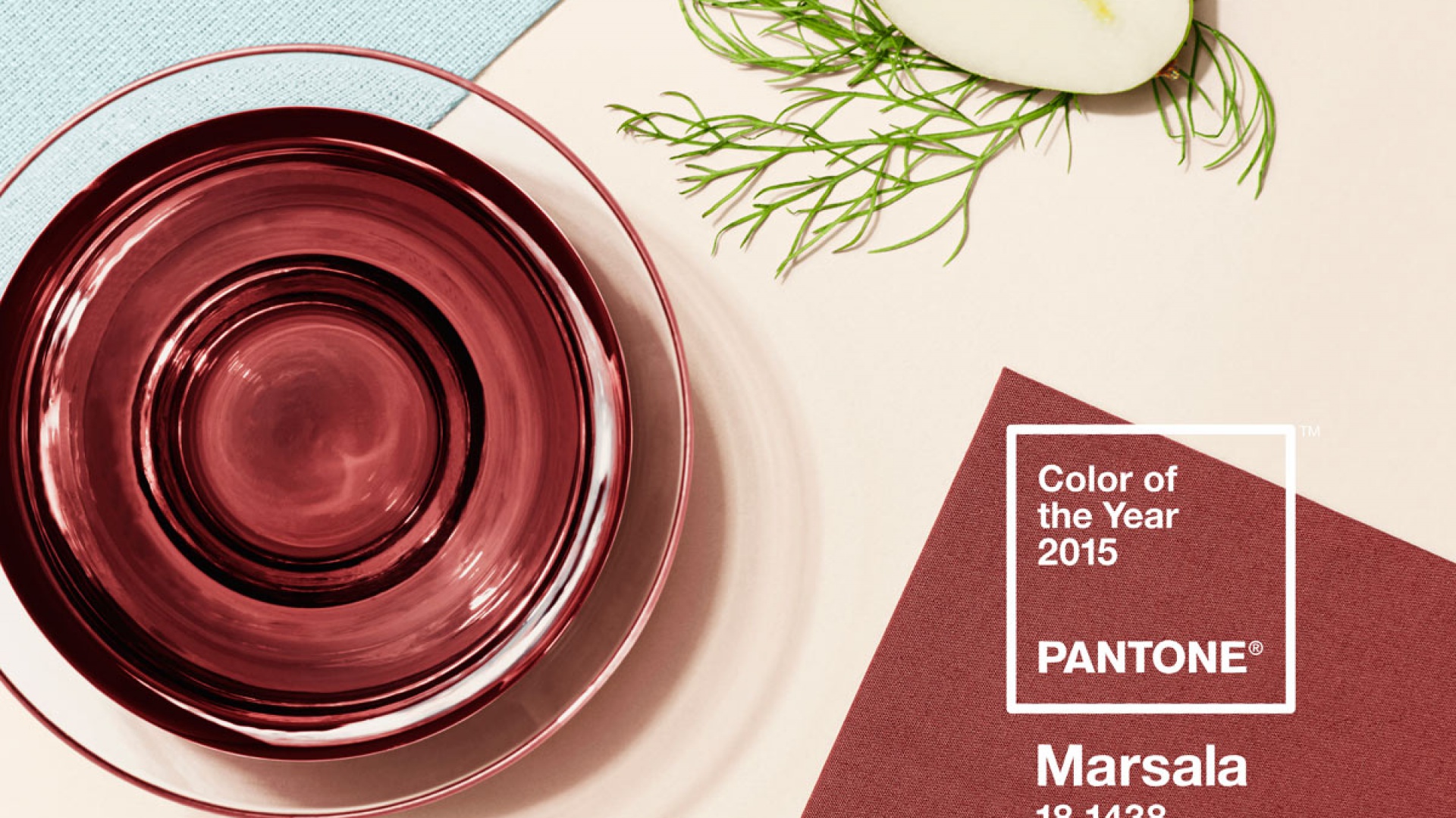 Kolorem roku 2015 wybrano ocień Marsala 18-438, który doskonale prezentuje się w towarzystwie delikatnych, jasnych odcieni. Fot. Instytut Pantone.