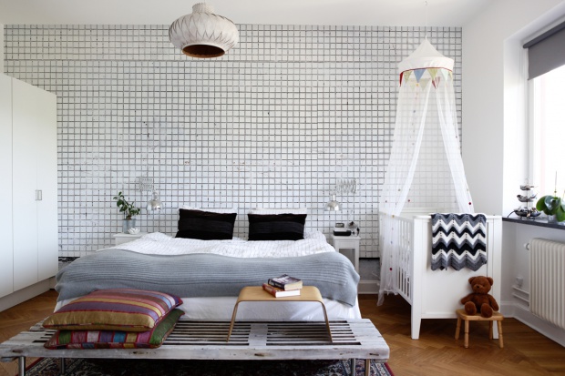 Piękna sypialnia. Modne pomysły na ścianę za łóżkiem