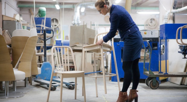 Nowe krzesło zaprojektowane przez Jadwigę Husarską-Sobinę