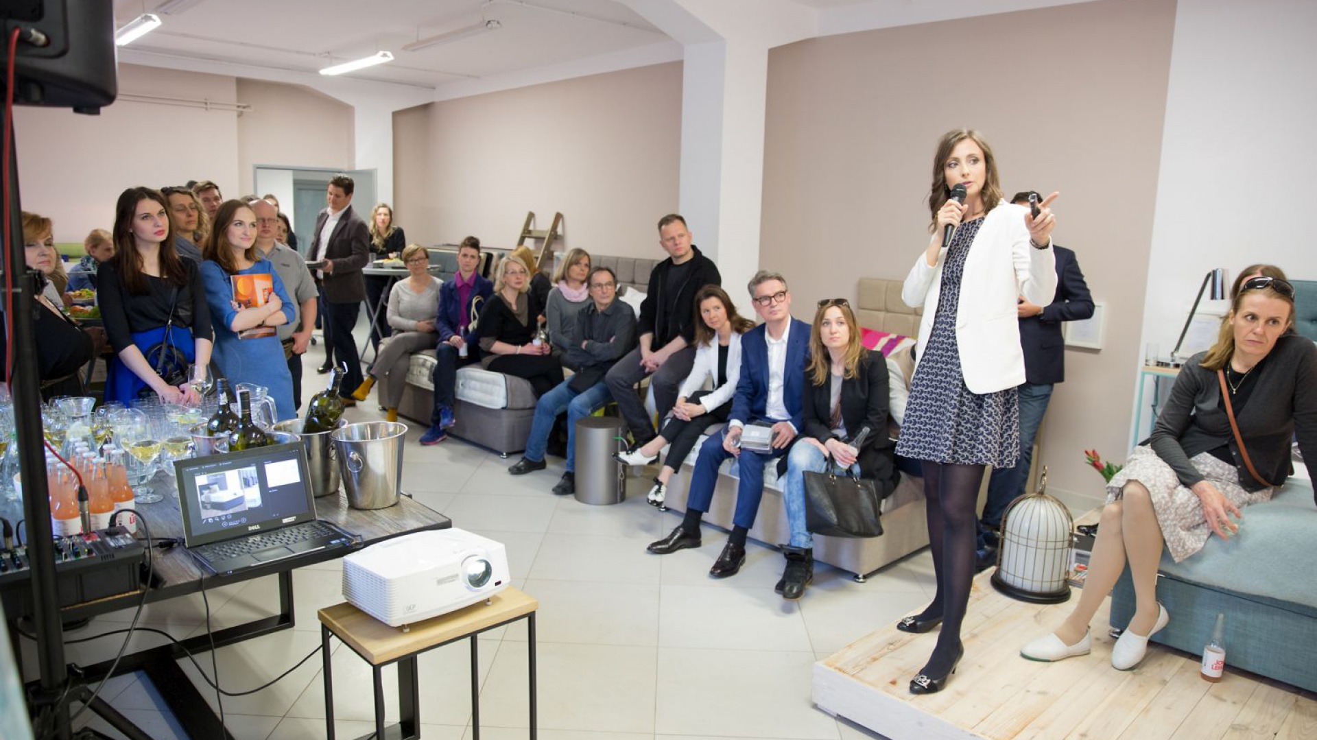 W spotkaniu wzięło udział kilkadziesiąt osób związanych z branżą projektowania wnętrz. Fot. Materiały prasowe