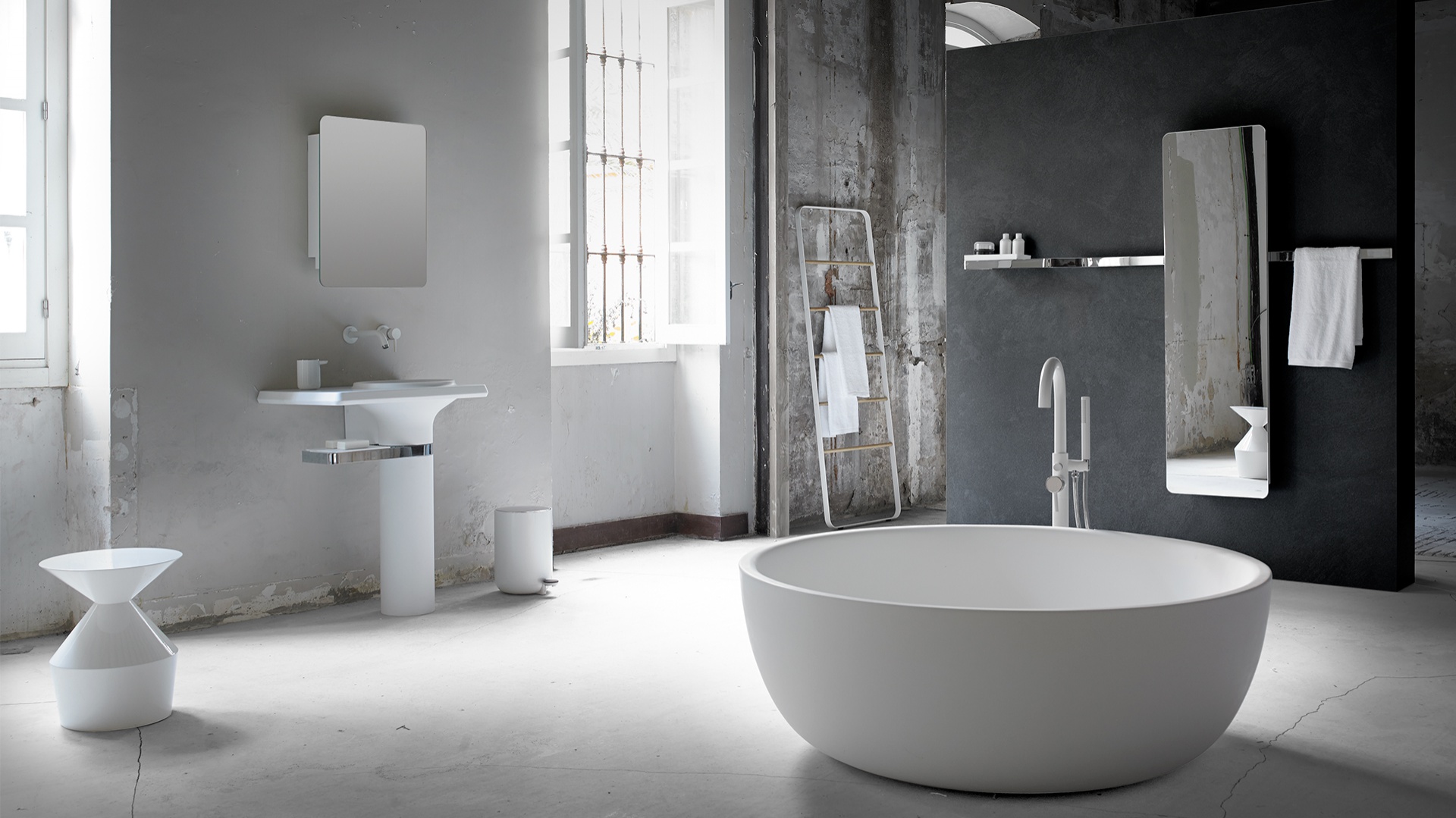 Łazienka w stylu loft - zobacz modne wyposażenie