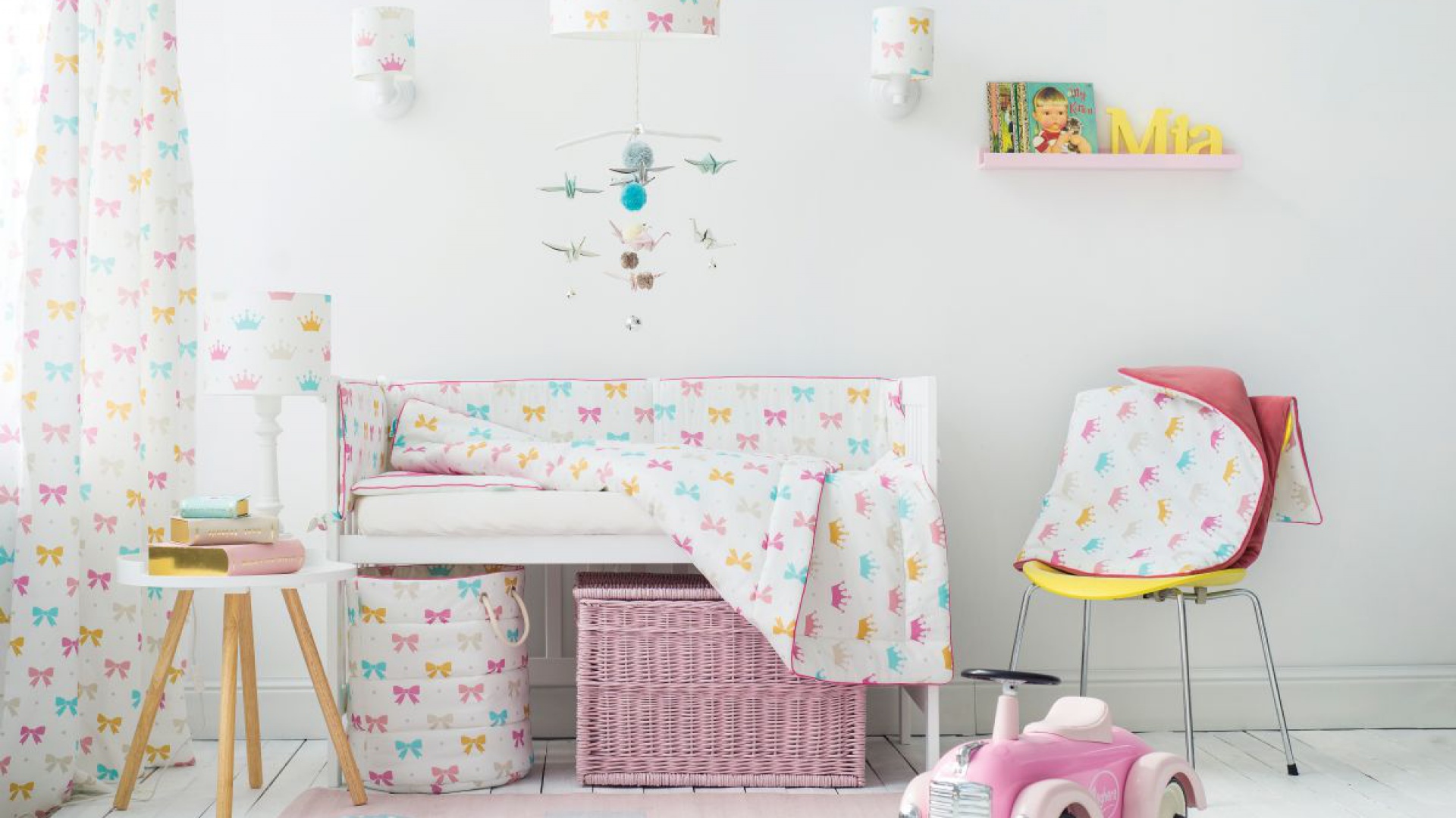 Kolekcja Princess Bows. Fot. Lamps & Company