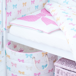Princess Bows bedding, crib bumper&pink wicker coffer with lid.jpg