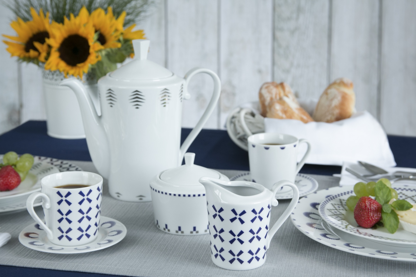 Kolekcja porcelany Folk Fusion. Fot. Polskie Fabryki Porcelany Ćmielów