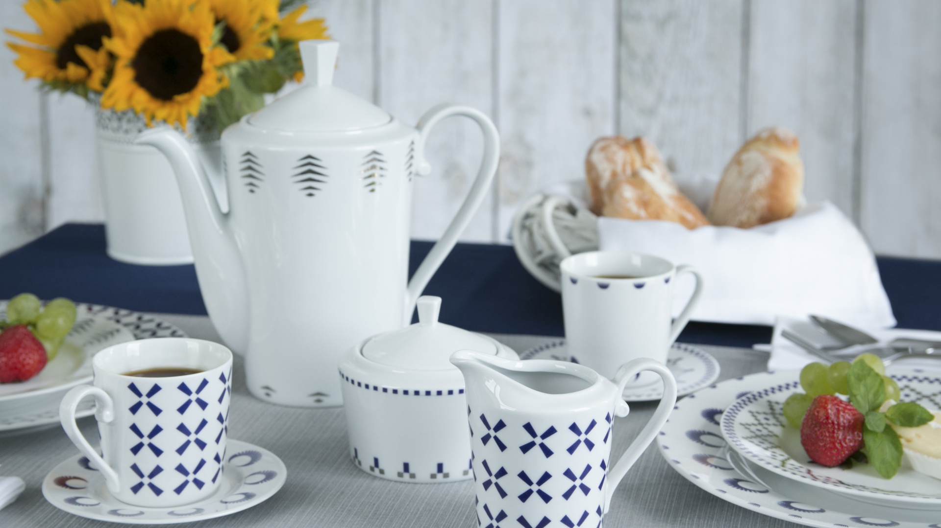 Kolekcja porcelany Folk Fusion. Fot. Polskie Fabryki Porcelany Ćmielów