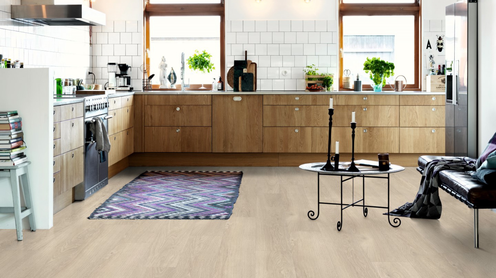 Beige washed oak, plank. Fot. Pergo