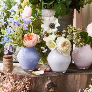 Kwiaty zawsze wywołują radość i uśmiech. A w połączeniu z porcelaną lub szkłem będą trwałą i barwną ozdobą domu. Fot. Villeroy & Boch 