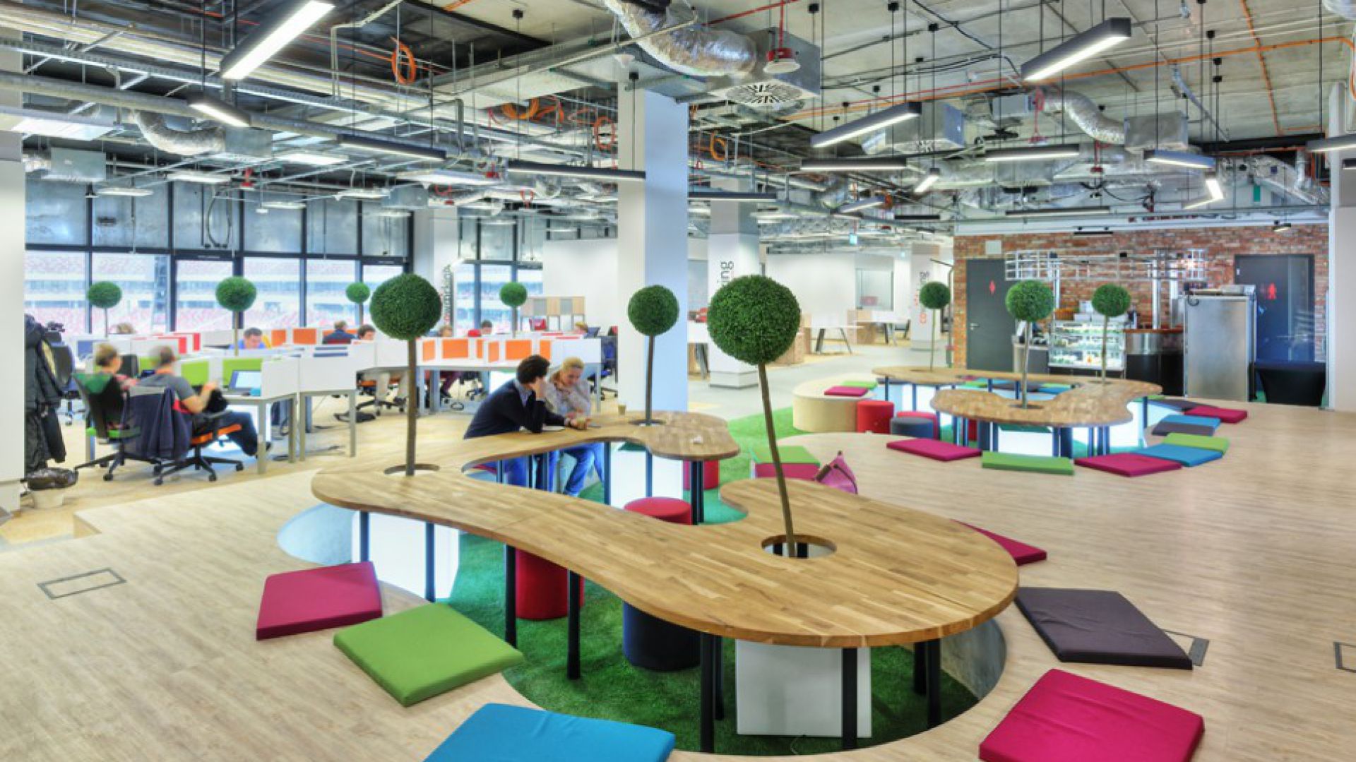 Przestrzeń biurowo-coworkingowa Business Link na Stadionie Narodowym w Warszawie fot. PIK Studio
