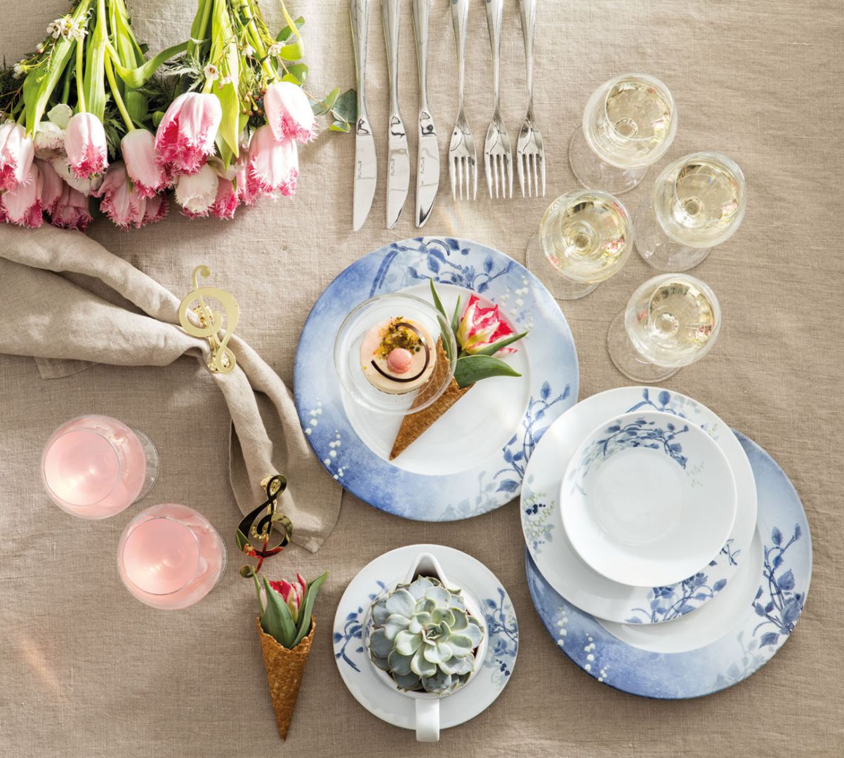 Piękna porcelana: serwis Nordic Blue. Fot. Fyrklovern
