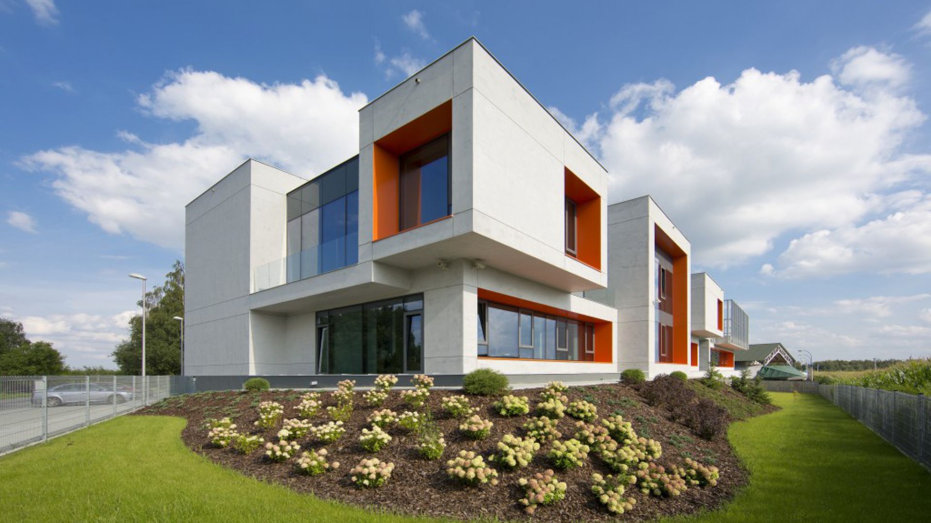 Efekt betonu Baumit CreativTop biurowiec Consultronix Balice. Fot. Baumit