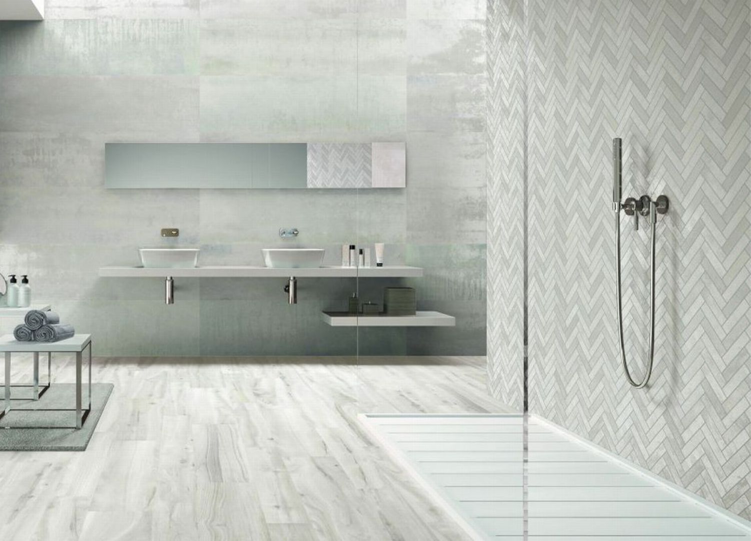 Układanie płytek ceramicznych. Fot. Ibero Ceramica