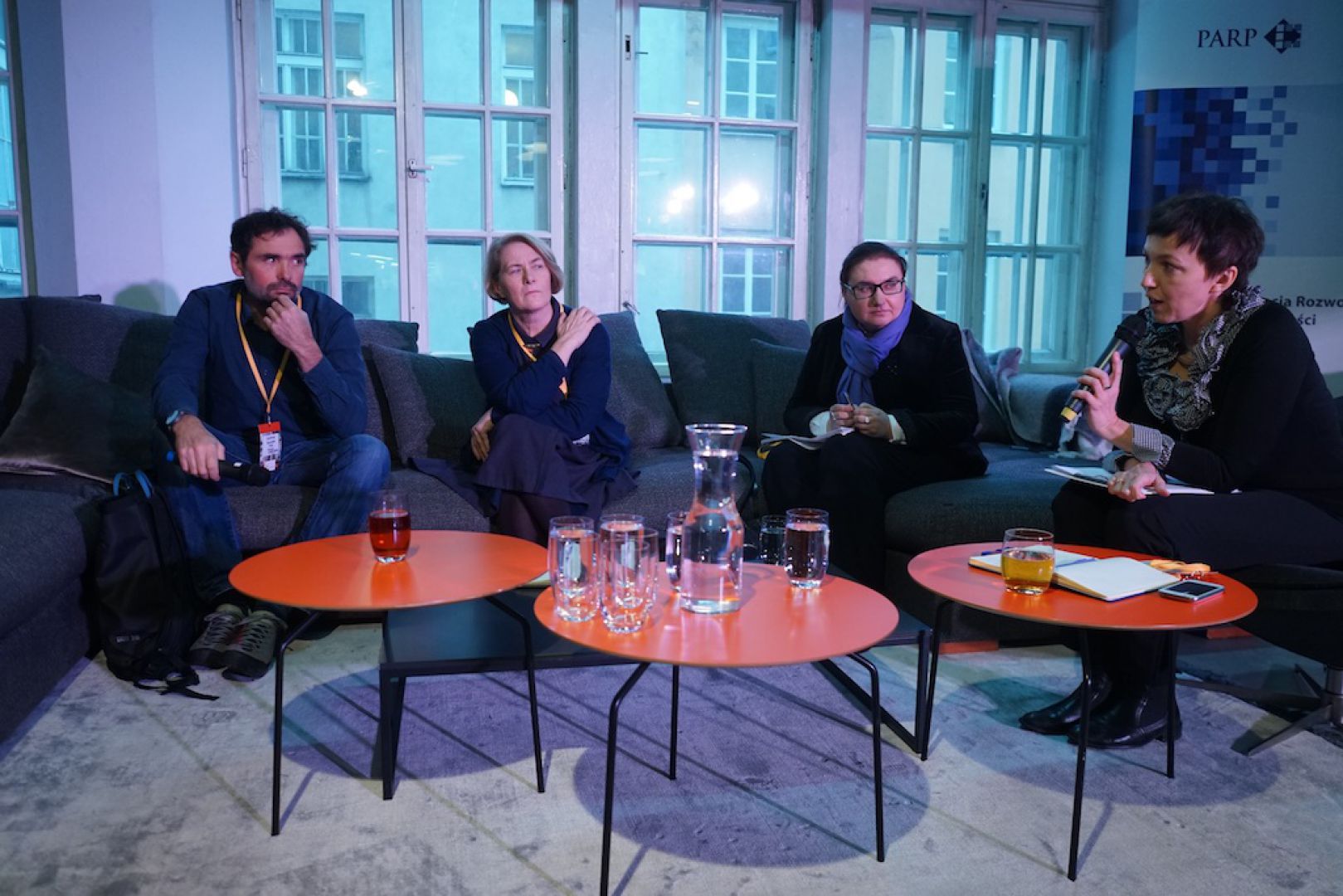 V Forum Dobrego Designu. W sesji Design Starter udział wzięli (od lewej): Andrzej Śmiałek, Ewa Gołębiowska, Anna Forin, Monika Karwat-Bury (moderator). Fot. Tomasz Wawer.