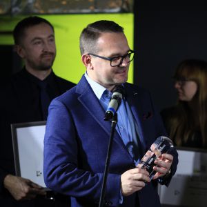Nagrodę główną w kategorii Przestrzeń Łazienki otrzymała firma Mirad za baterię marki F.lli Frattini, Vita M Style. Statuetkę odebrał Radosław Sychowiec, właściciel firmy Mirad.
