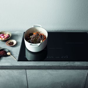 Przygotowanie świątecznych potraw - włączamy dzieci do gotowania. Fot. Hotpoint