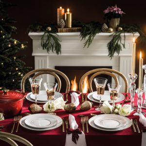 Piękna dekoracja świątecznego stołu: serwis Diamond. Fot. Fyrklovern