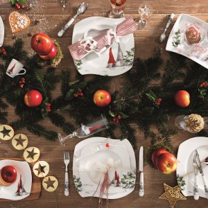Aranżacja stołu na święta, serwis: Asas Christmas Red. Fot. Fyrklövern