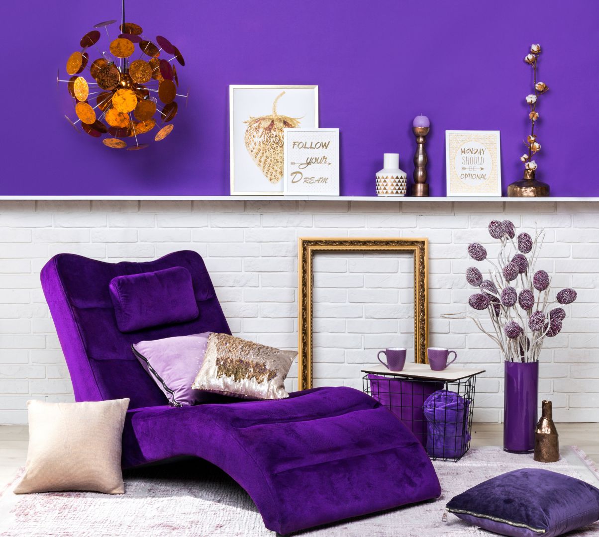 Ultra Violet - ten kolor zdominuje wnętrza w 2018 roku! Fot. Agata SA