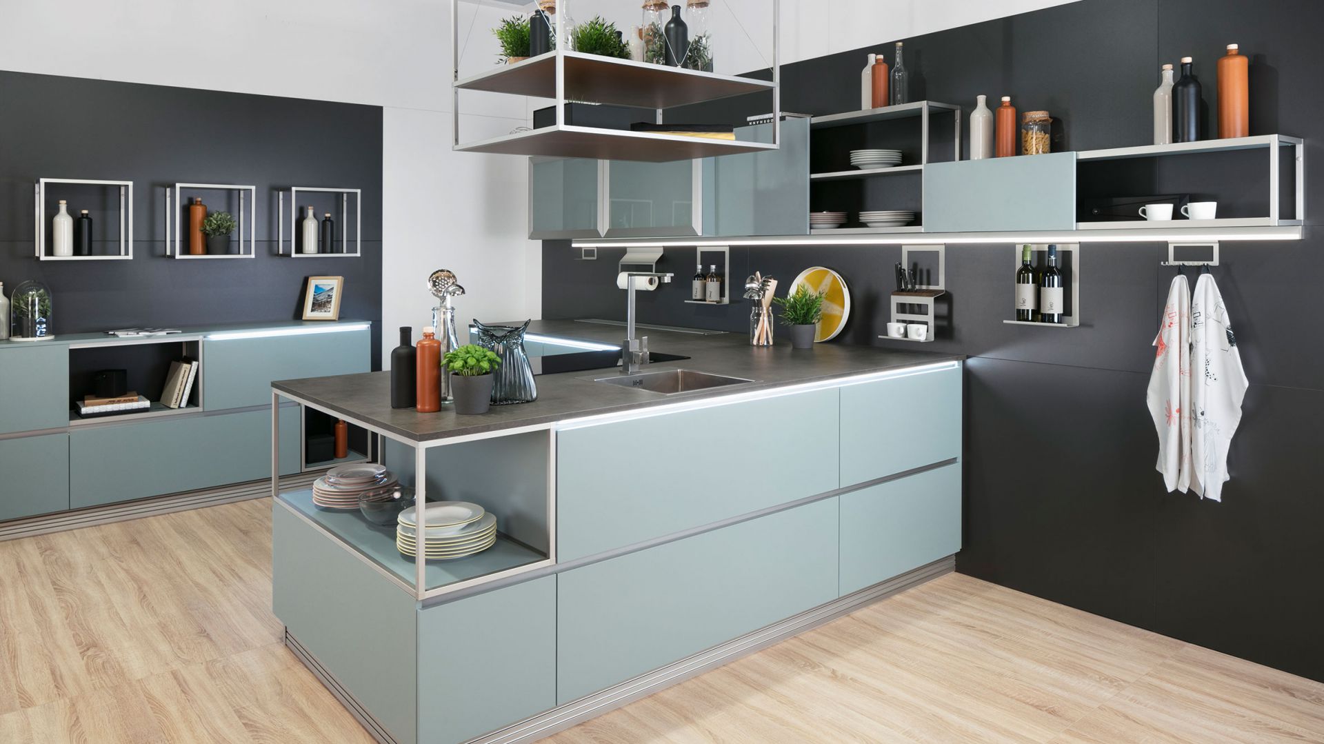 Smartcube to wyjątkowo atrakcyjny wizualnie system półek o eleganckiej, geometrycznej linii. Fot. Peka