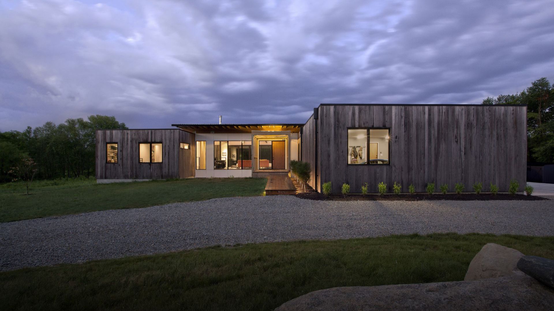 Copperwood house - dom z miedzianego drewna. Projekt i zdjęcia: HAUS Architects