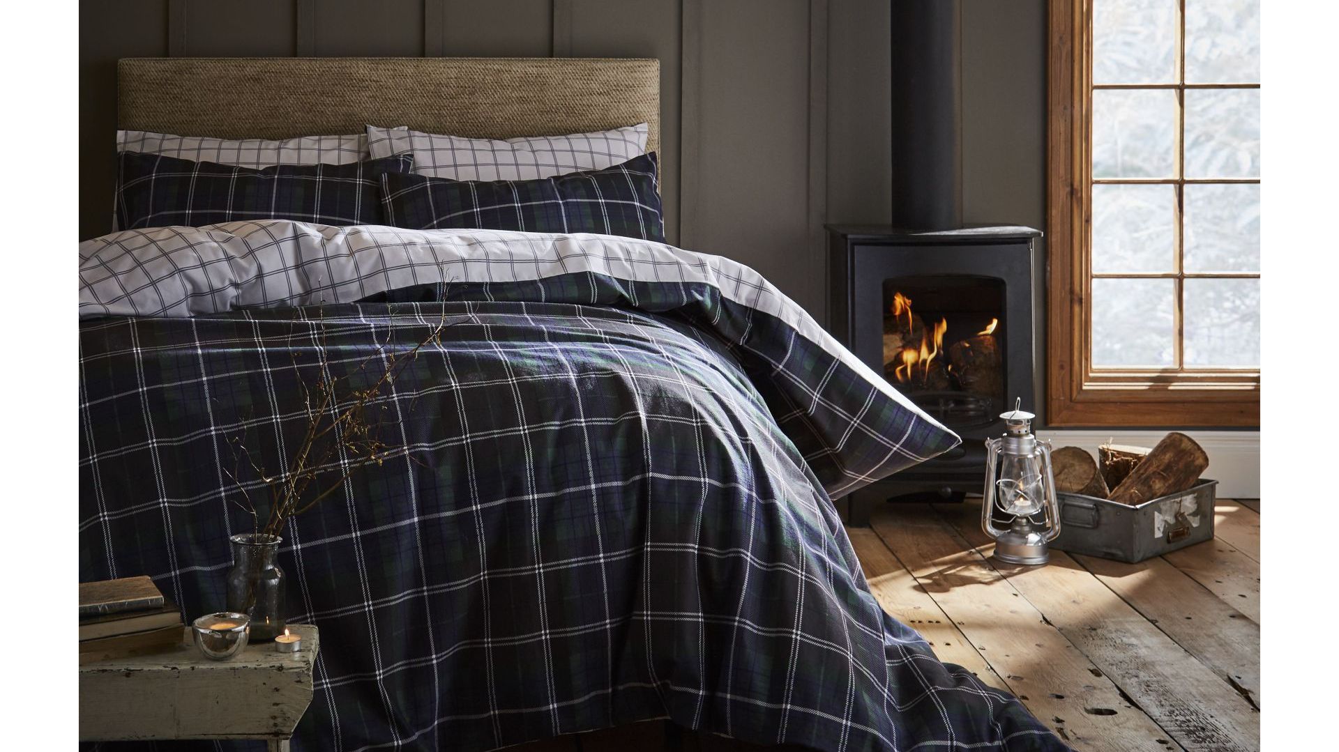 W estetyce wabi-sabi: pościel Tartan Chech Navy. Fot. Dekoria.pl