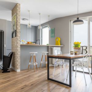 Kuchnia z jadalnią. Projekt Decoroom. Fot. Pion Poziom.
