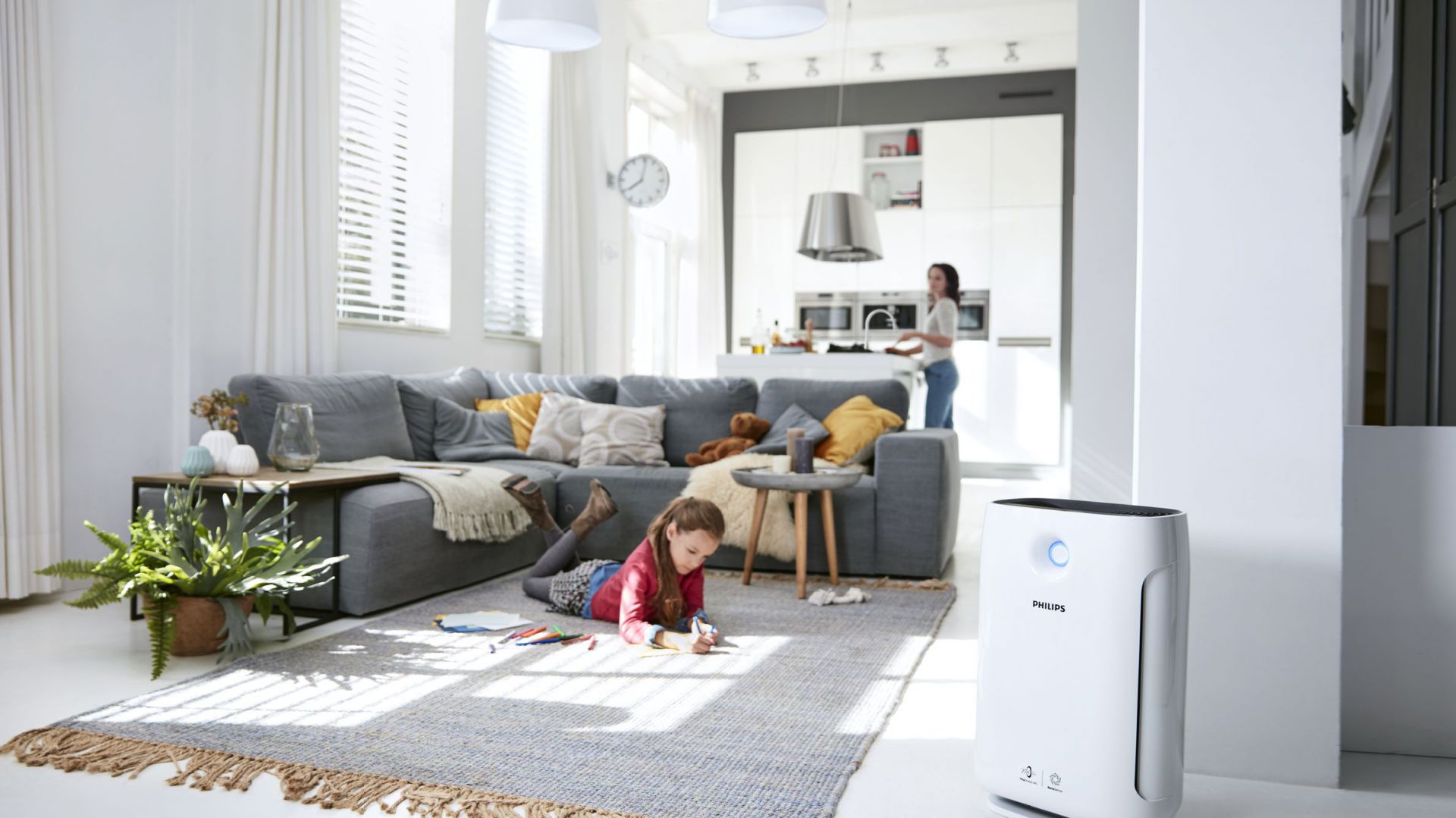 Oczyszczacze powietrza obniżają stężenie alergenów i pomagają kontrolować jakość powietrza. Fot. Philips