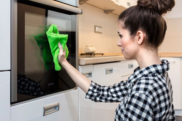 Zwłaszcza alergicy docenią możliwość skutecznego sprzątania bez stosowania detergentów - jedynie przy użyciu ściereczki i ciepłej wody.