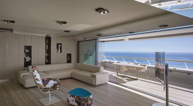 Futurystyczny apartament w Nicei z widokiem na Morze Śródziemne