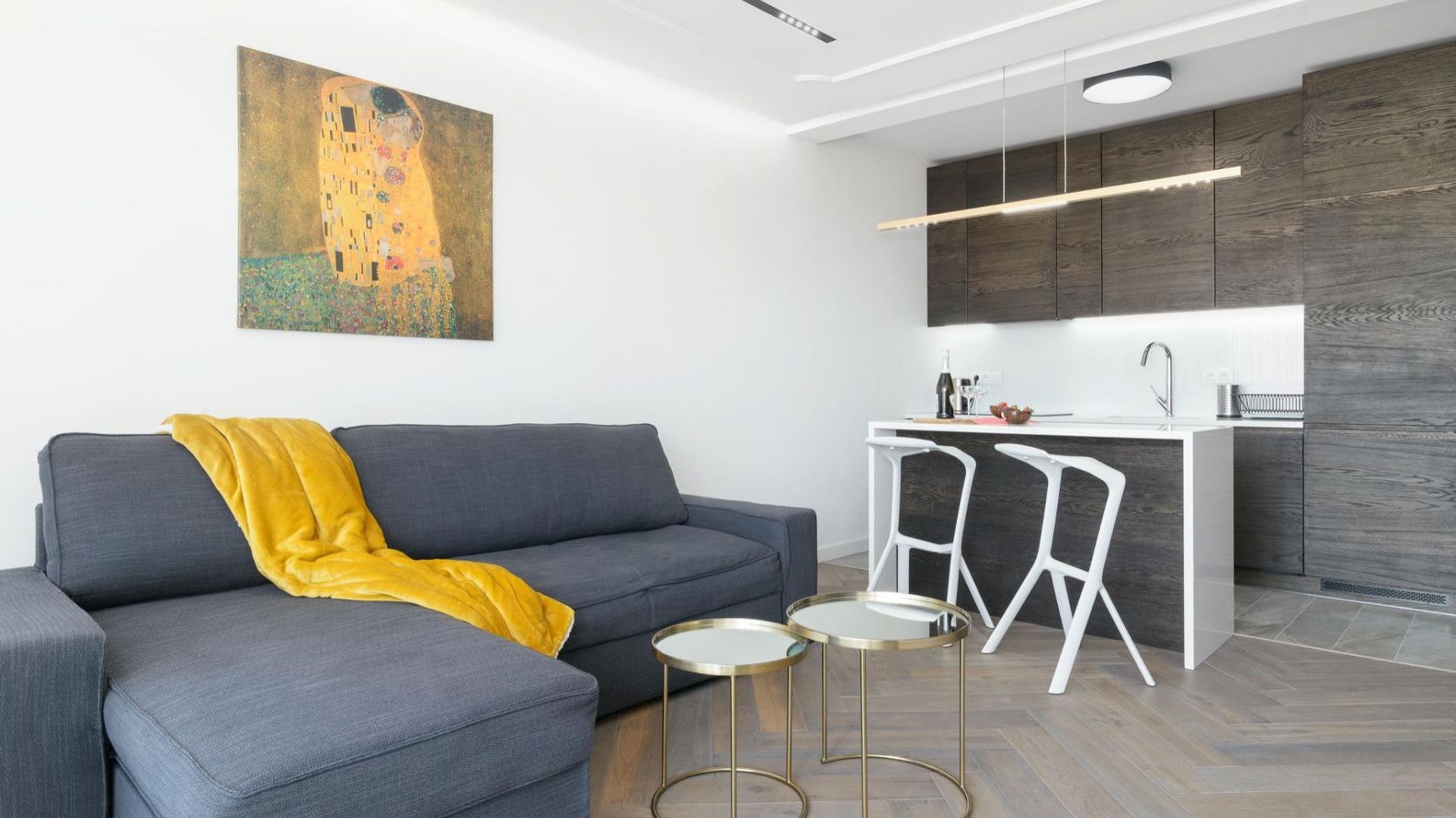 Apartament w Poznaniu - minimalizm w połączeniu z jakością materiałów. Projekt: LOFFT architektura Małgorzata Hendrych-Lubińska. Fot. AQForm