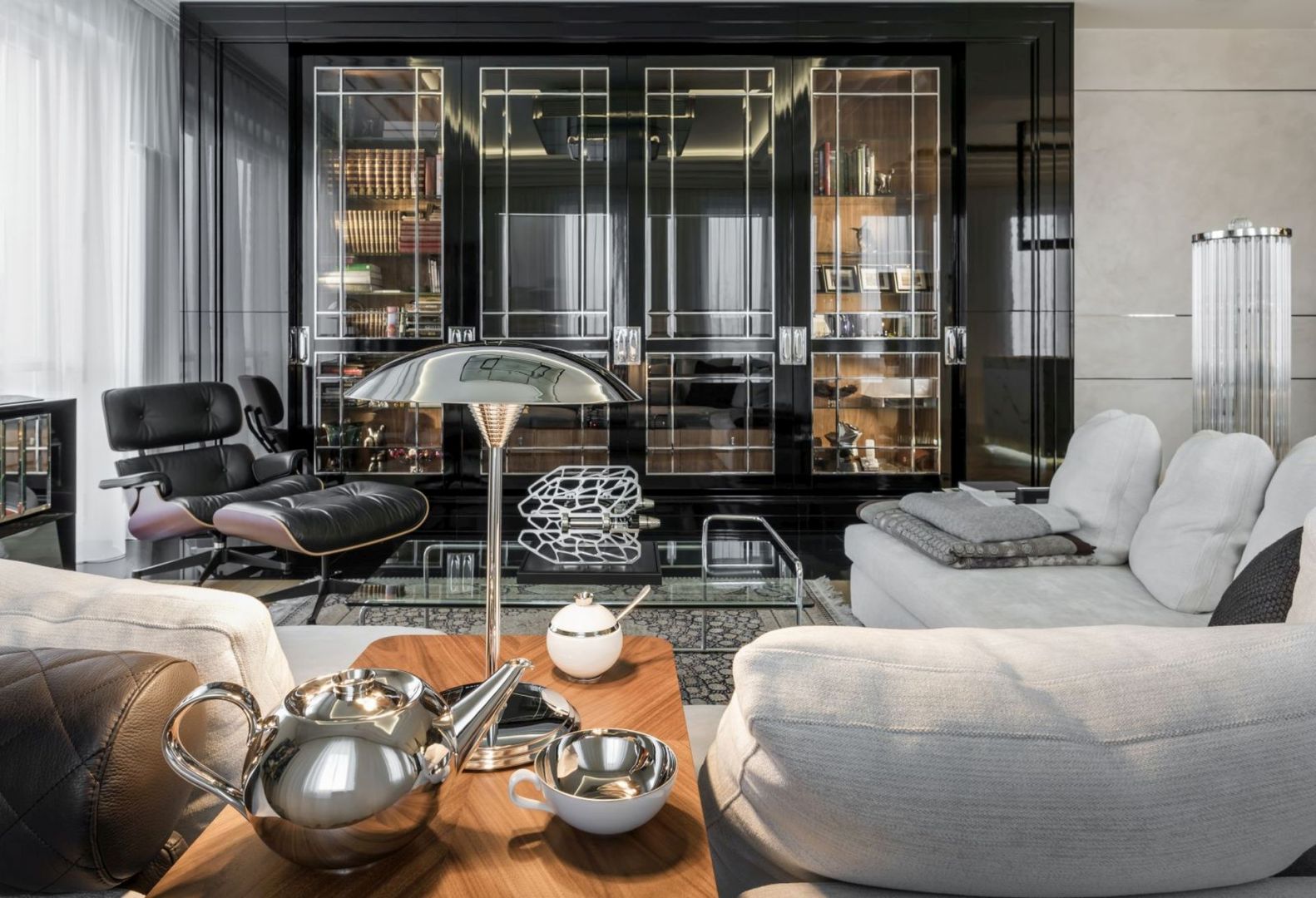 Apartament przy Karowej utrzymany w duchu art deco - salon. Projekt: Tarnowski Division
