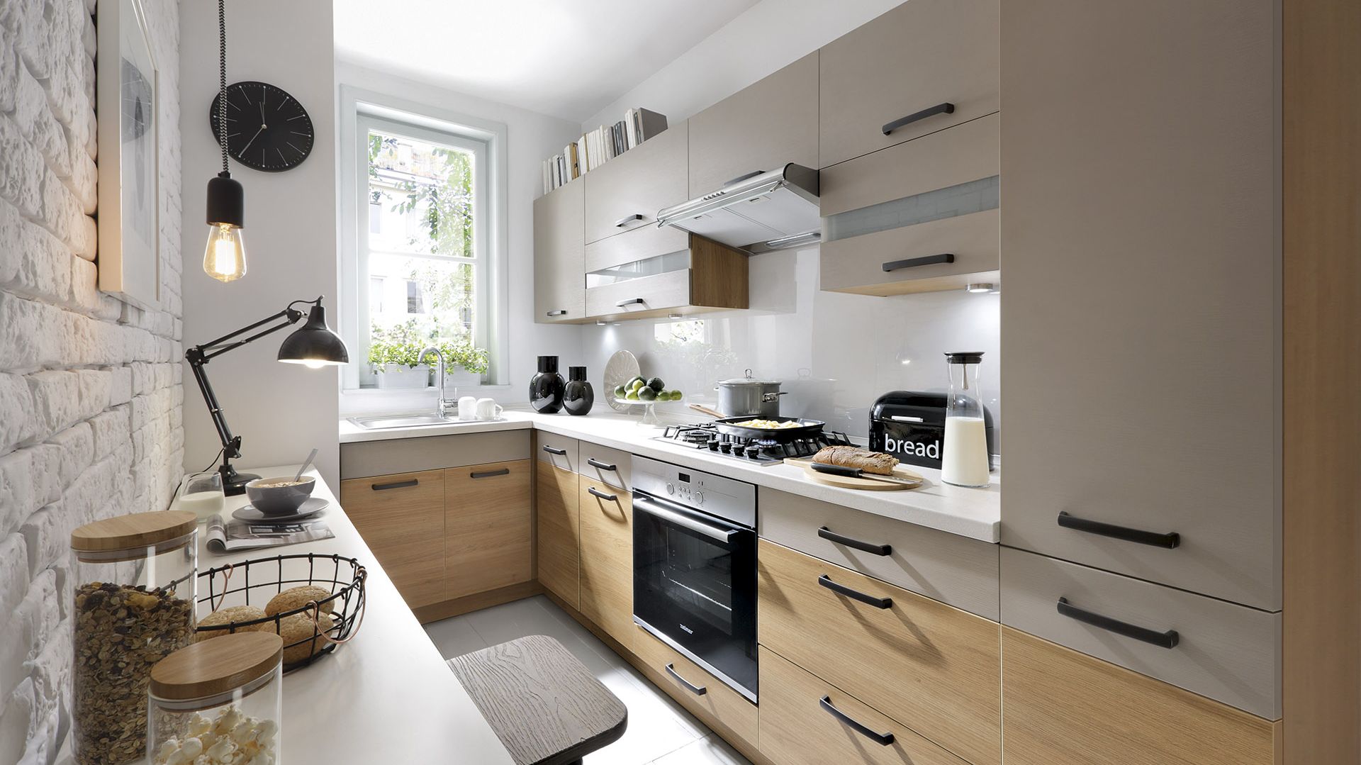 Meble do kuchni w bloku. Fot. Black Red White