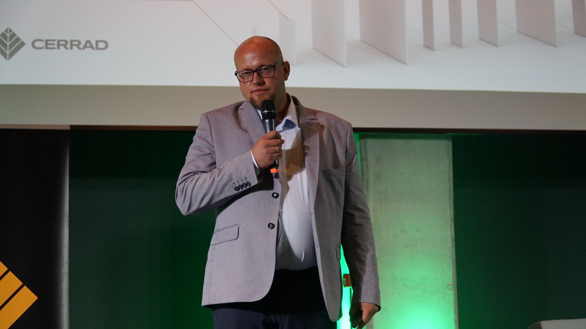 Prezentacja Partnera Głównego - Artur Sieczka, firma Cerrad