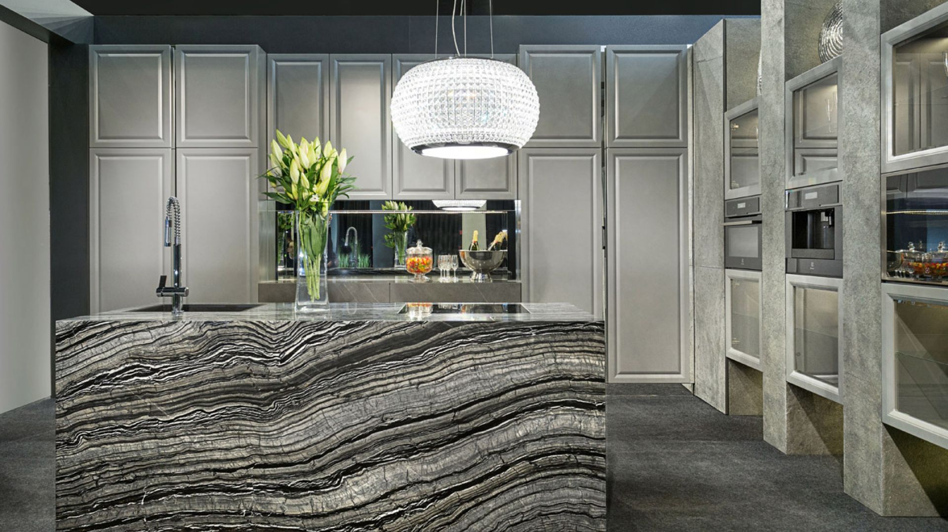 Kolekcja Ever Grey/A&K. Produkt zgłoszony do konkursu Dobry Design 2019.