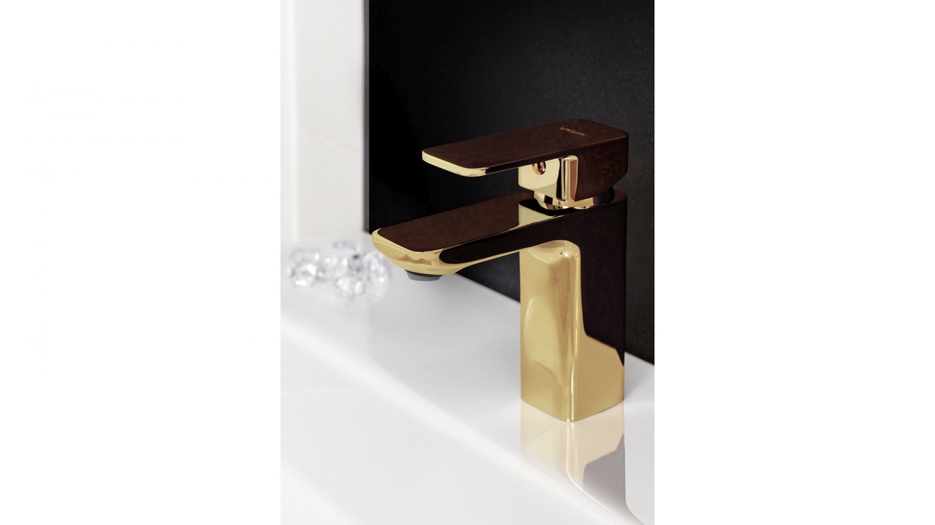 Bateria umywalkowa Loft Gold/Valvex. Produkt zgłoszony do konkursu Dobry Design 2019.