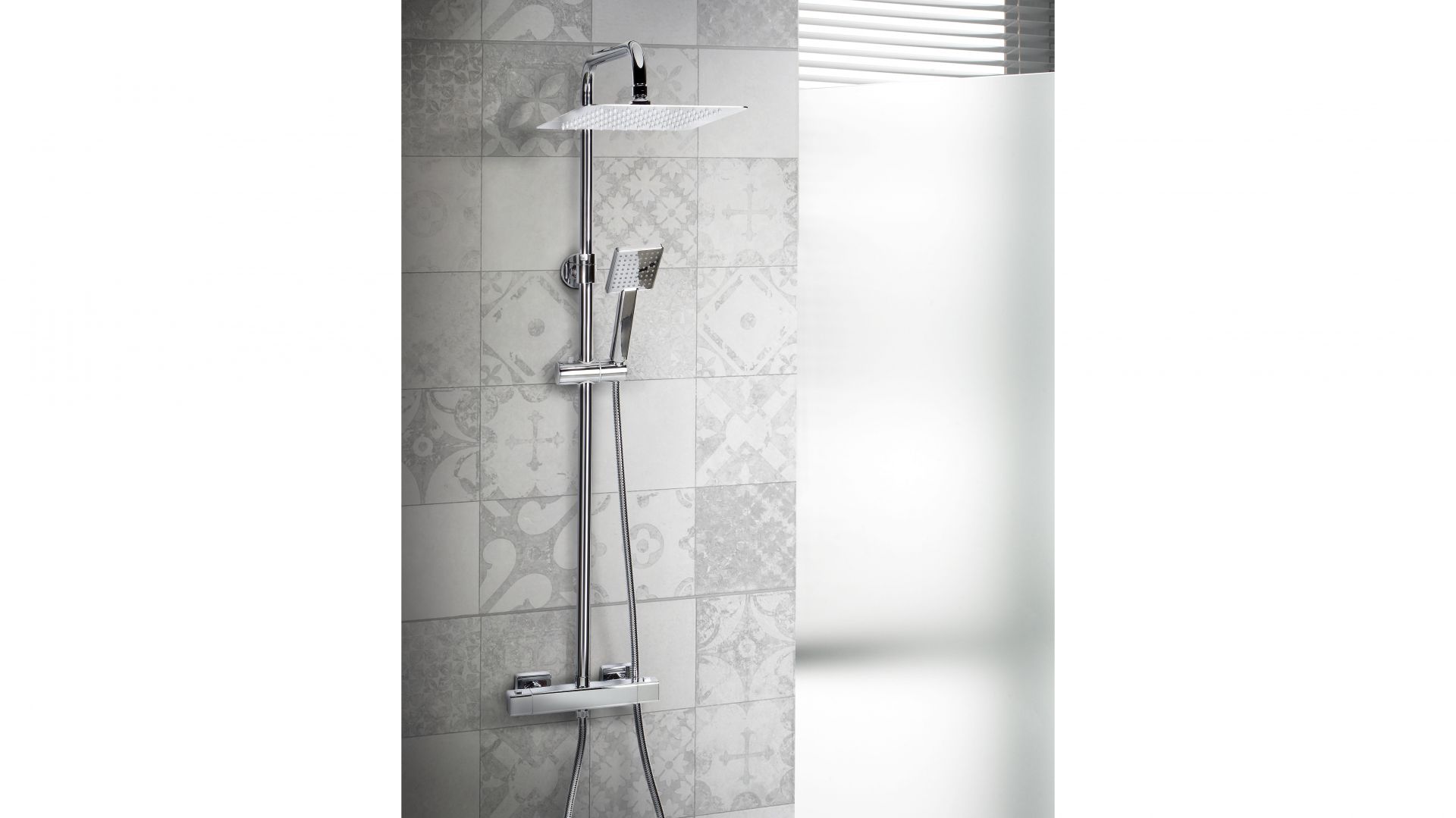 Zestaw natryskowy CUBUS to design połączony z funkcjonalnością i łatwością obsługi. Produkt zgłoszony do konkursu Dobry Design 2019.