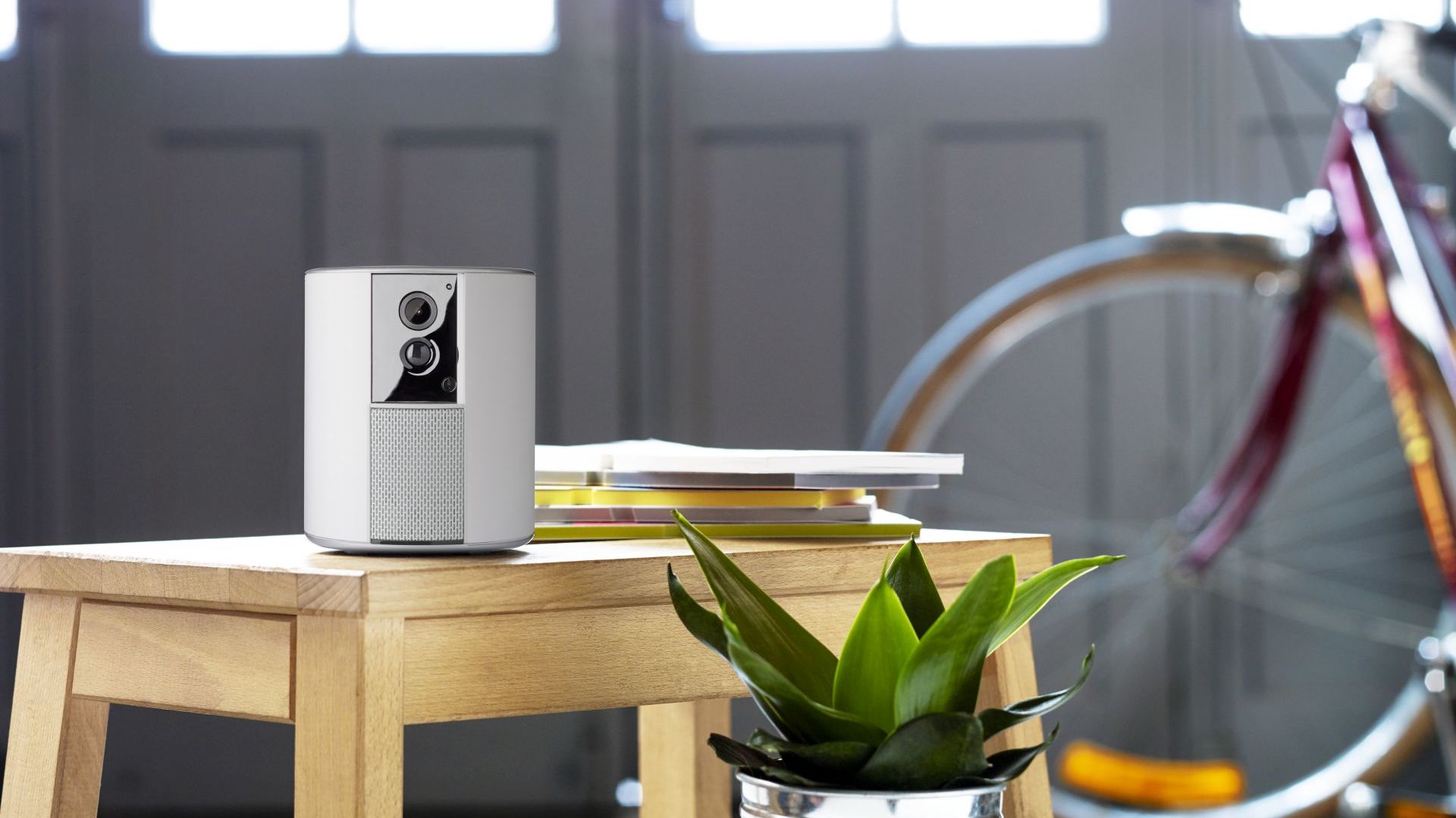 Somfy One+ - zintegrowane rozwiązanie do inteligentnego zabezpieczenia domu/Somfy. Produkt zgłoszony do konkursu Dobry Design 2019