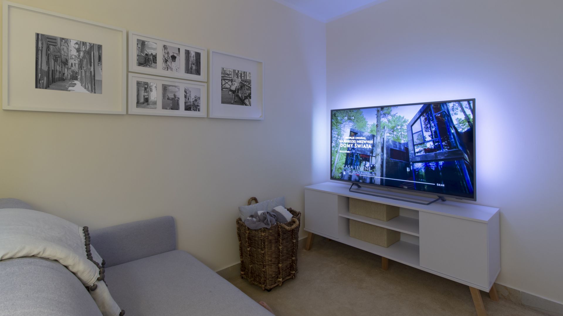 Ścianka telewizyjna - pomysł na malowanie. Fot. Bondex