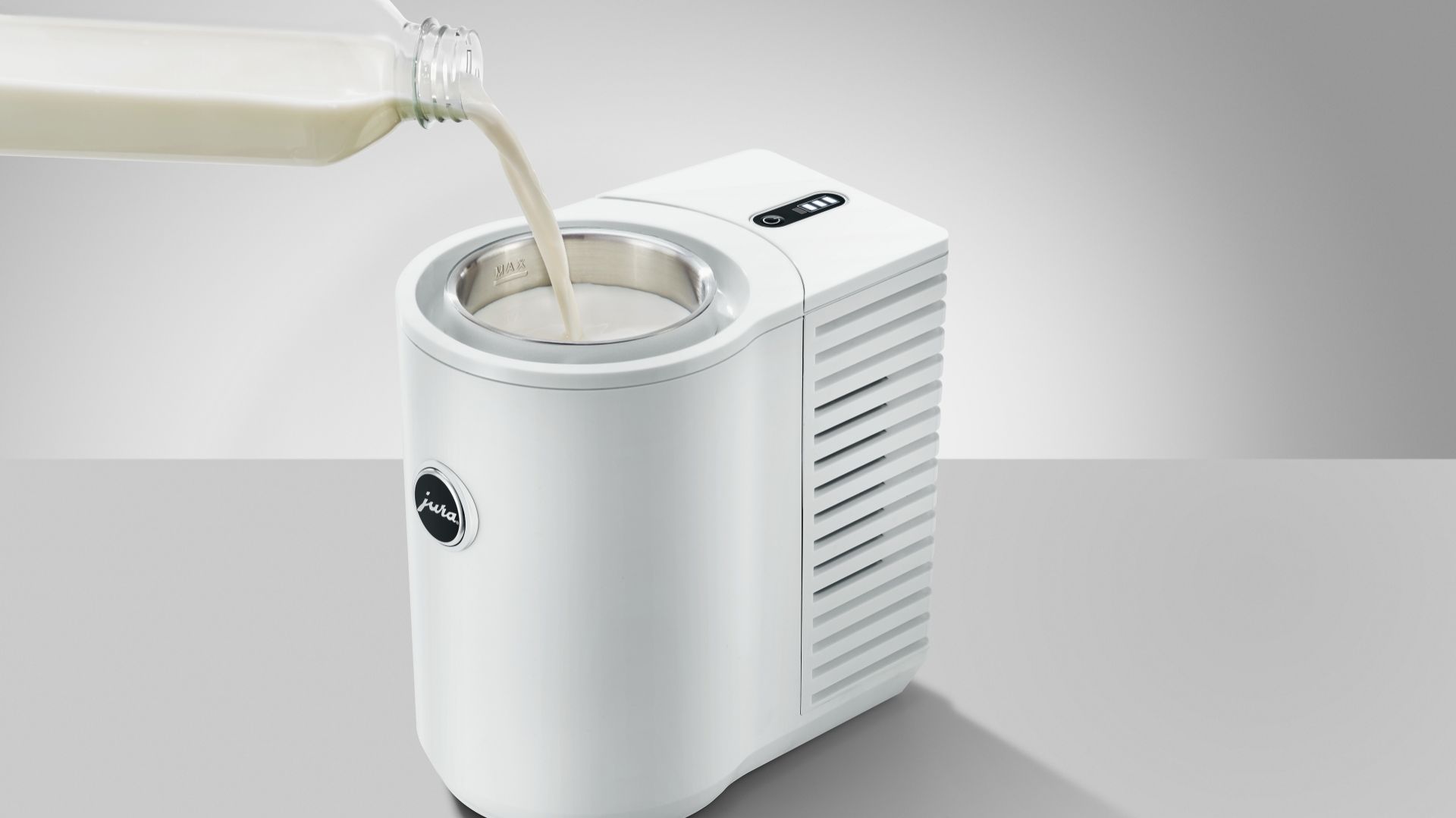 Cool Control - chłodziarka do mleka/JURA. Produkt zgłoszony do konkursu Dobry Design 2019.
