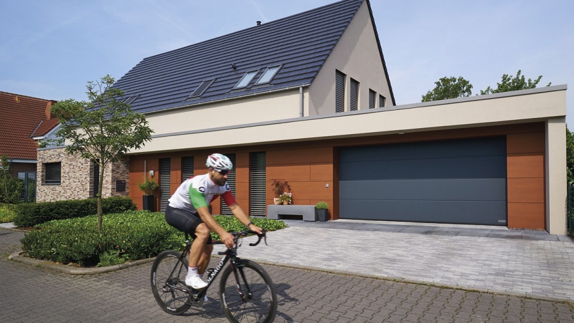 Energooszczędne bramy garażowe - brama LPU 67 Thermo. Fot. Hörmann