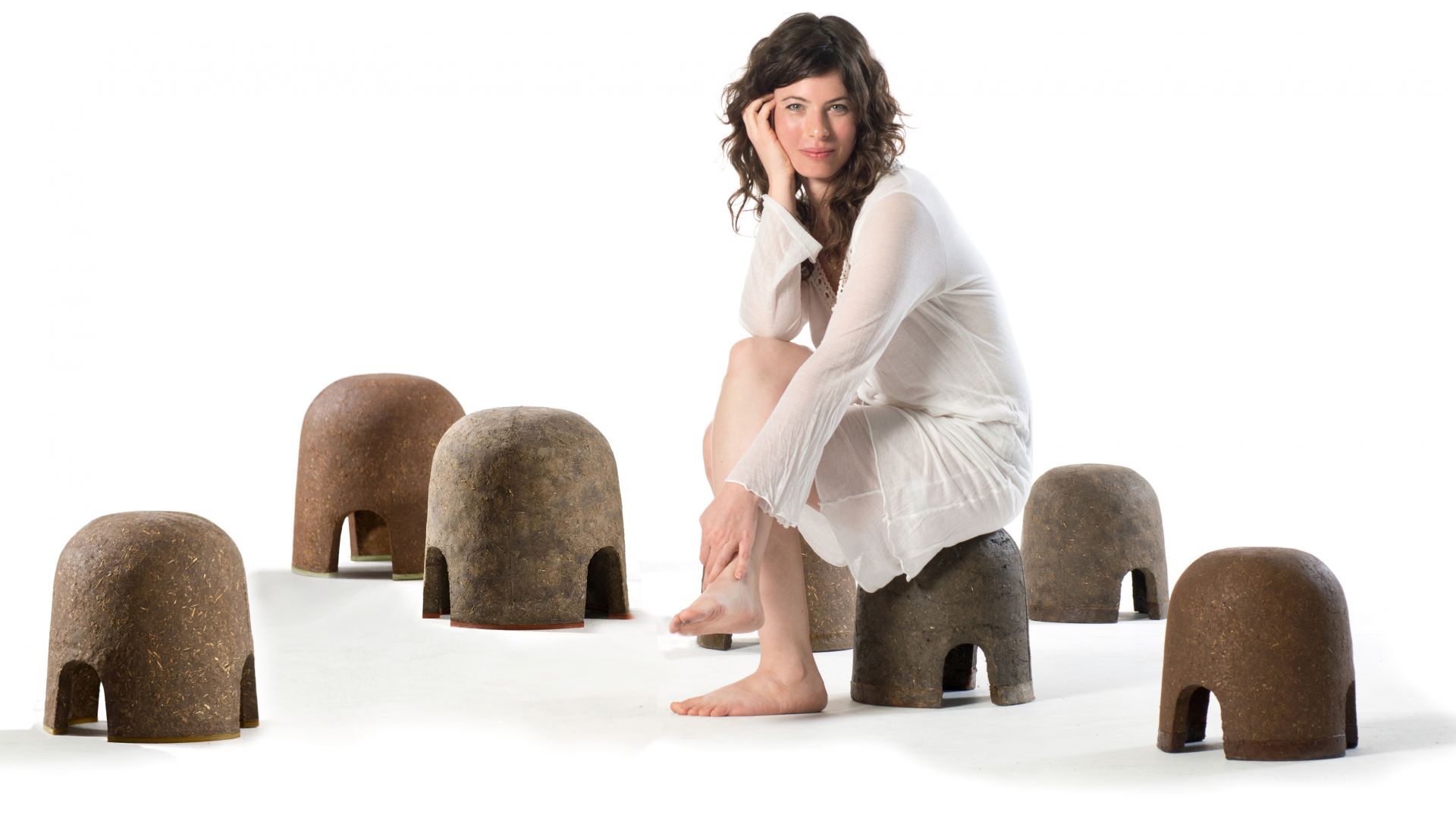 CRIATERRA Stools by Adital Ela  photo by Shay Ben Efrayim - Copy.jpg