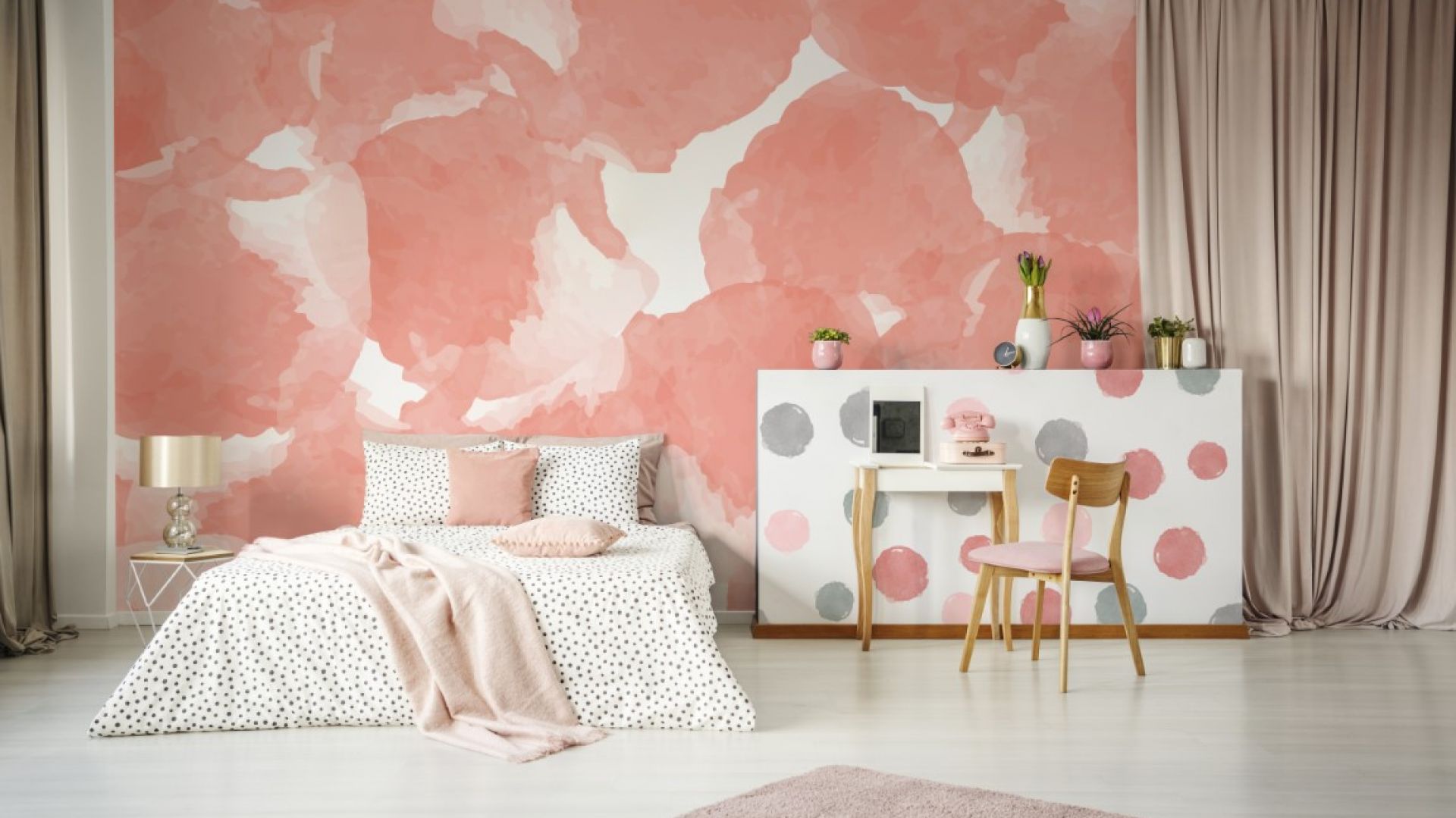Living Coral - kolor roku 2019 we wnętrzach. Fot. Pixers