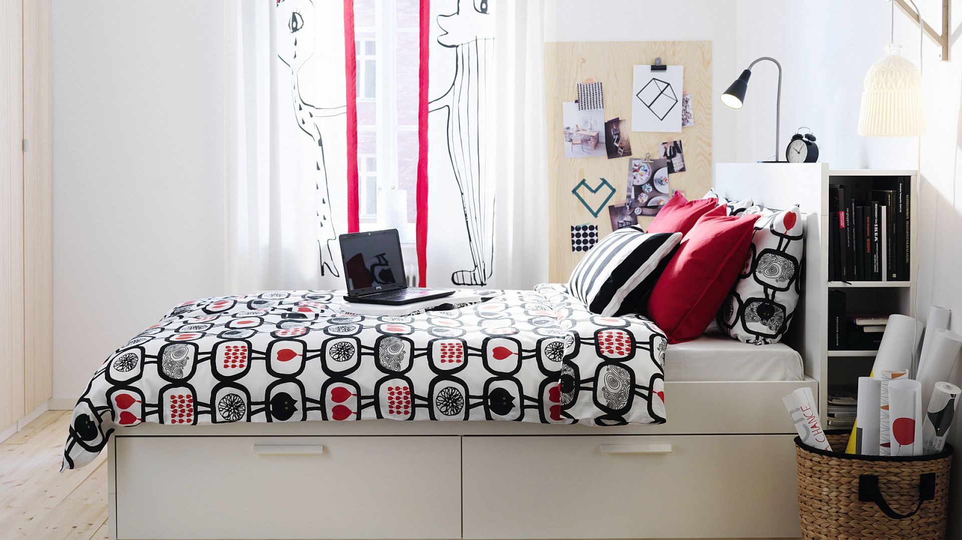 Łóżko Brimnes marki IKEA. Fot. IKEA